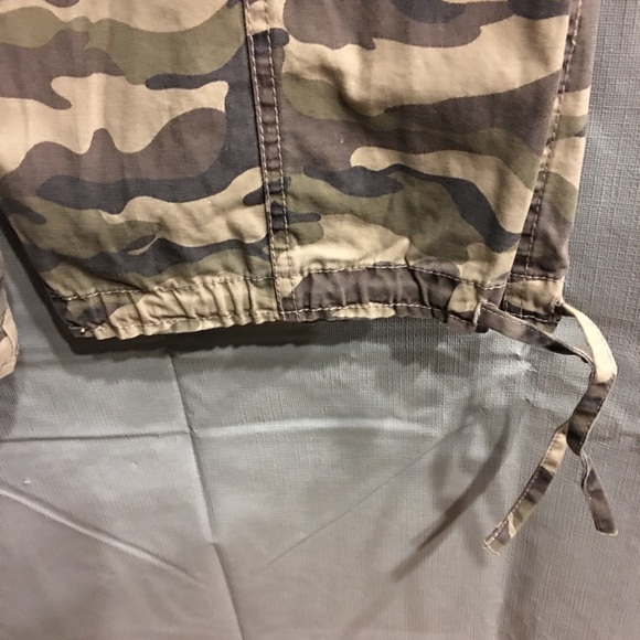 ❤️SALE❤️Woman’s Camo Utility/Combat Cargo Pants - Picture 4 of 7